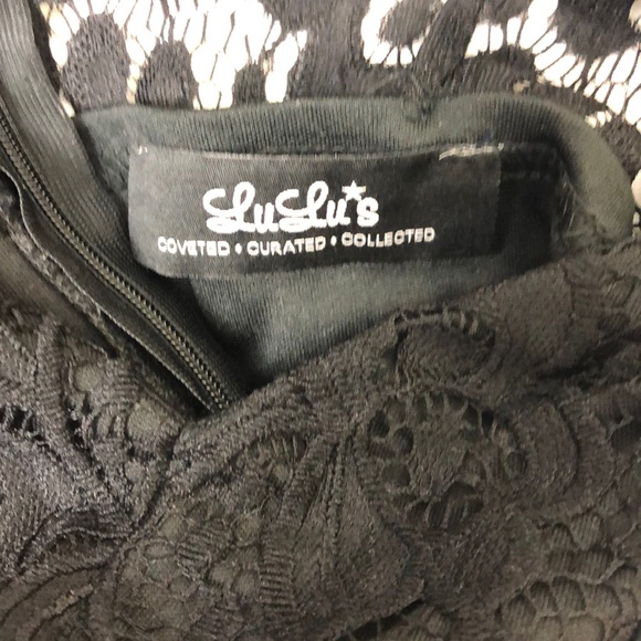 Lulu’s Black Lace Bodycon V-Neck Mini Dress Size XS - Picture 8 of 8